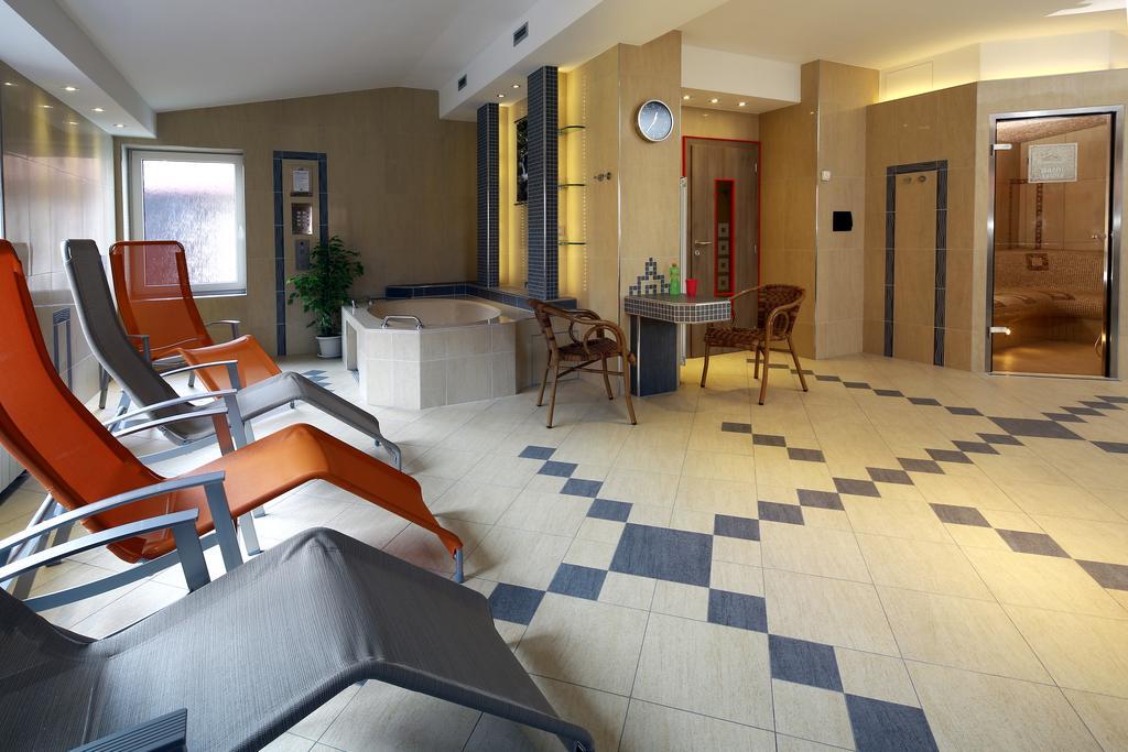 Wellness Penzion Pod Rozhlednou Kostelec nad Orlicí Exterior foto